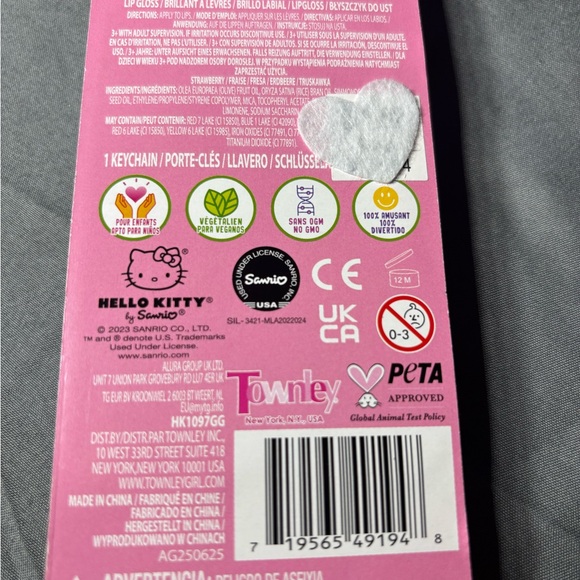 Hello Kitty Pink Keychain Set - Picture 3 of 3